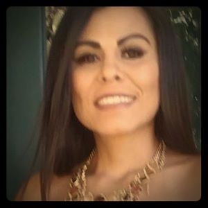 Meet your Posher, Lita